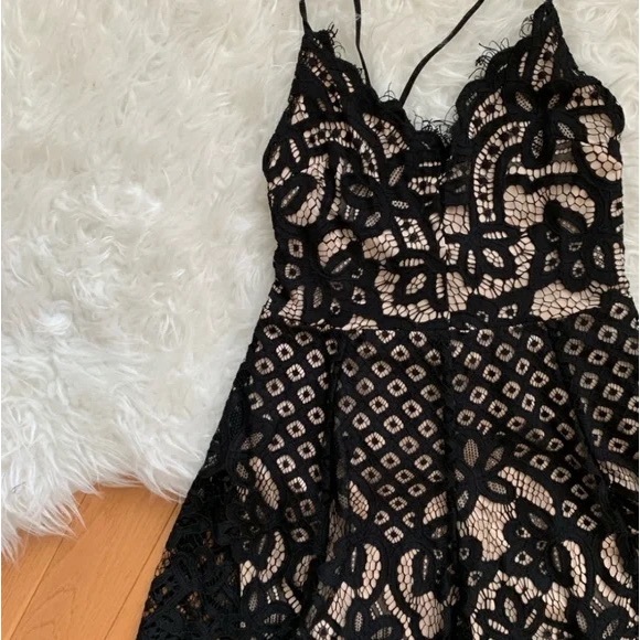 Express Size 2 Dress - Picture 3 of 3